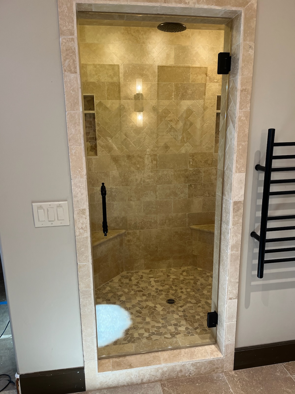 Single-door-shower-doors